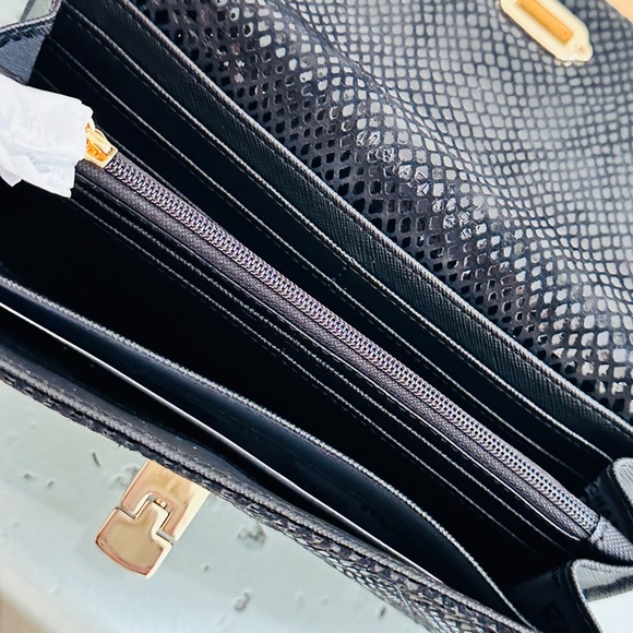 NWT Michael Kors Quilted Leather Carryall/Wallet Black Gold Vivianne Glitter - Picture 10 of 12